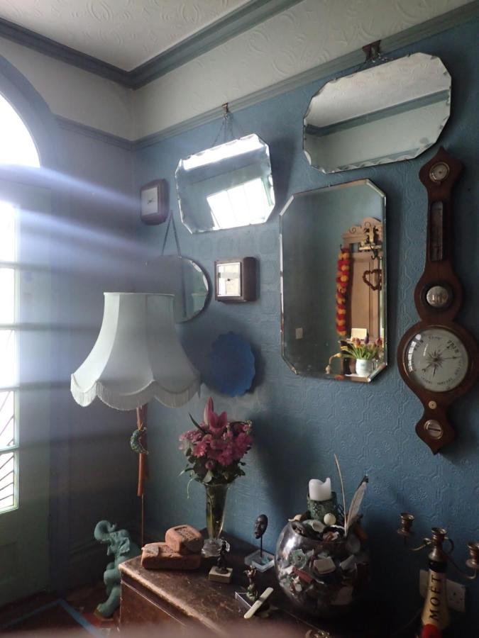 纽贝里海滩小屋 库姆马丁 外观 照片
